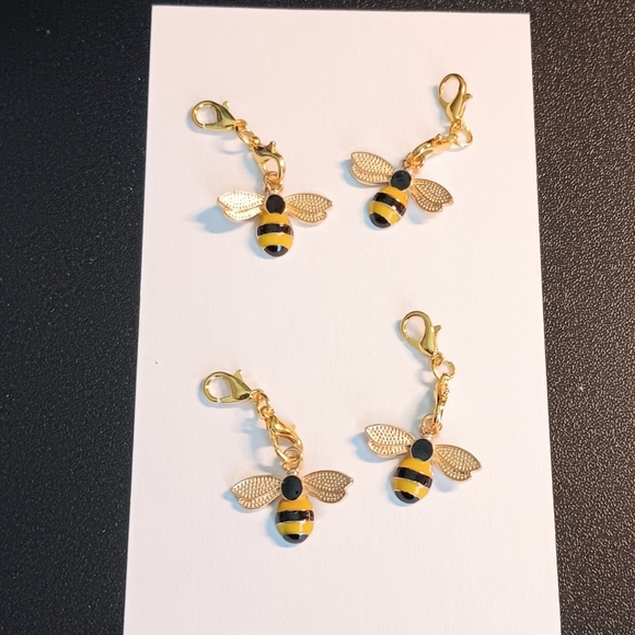 Accessories - Bee Zipper Pulls (4)